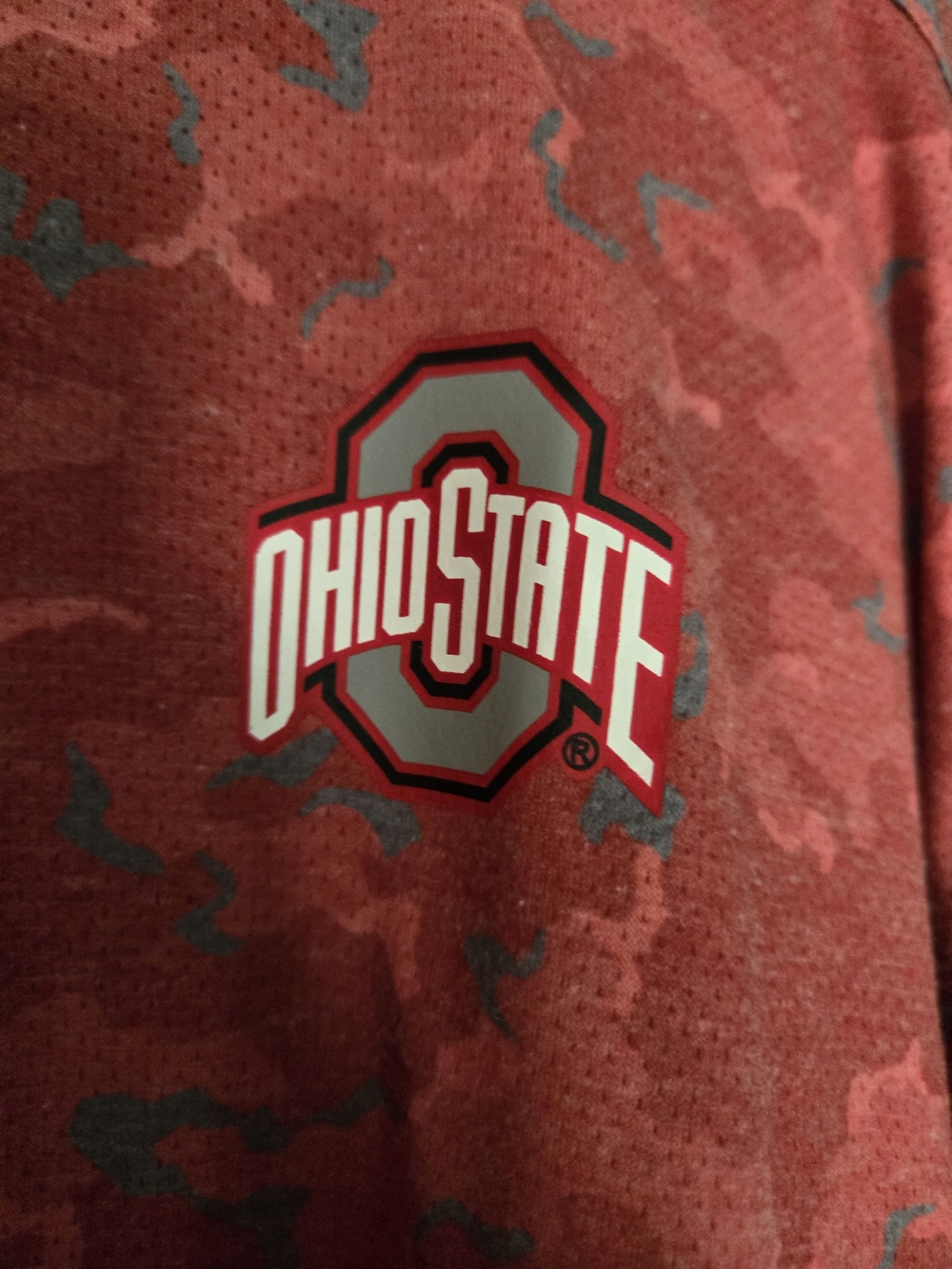 The OHIO State BUCKEYES Colosseum Men's Red Graphic Tee 1/4 ZIP XXL BRAND NEW